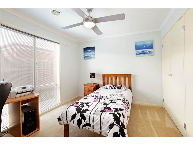 33 Country Gardens Drive, Lara VIC 3212