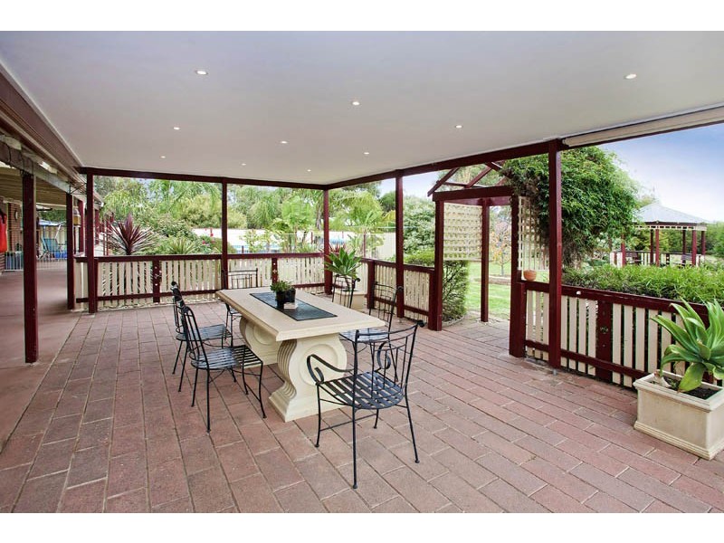 4 McAdam Court, Lara VIC 3212