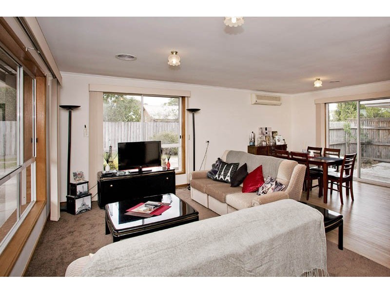 1/57 Forest Road South, Lara VIC 3212