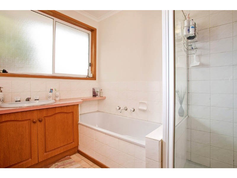 1/57 Forest Road South, Lara VIC 3212