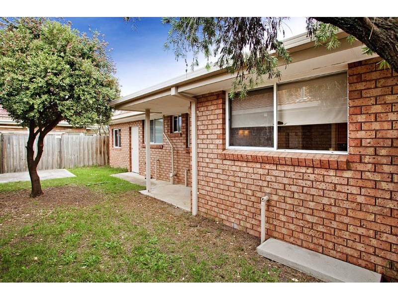 1/57 Forest Road South, Lara VIC 3212