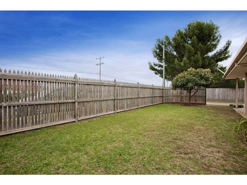 1/57 Forest Road South, Lara VIC 3212