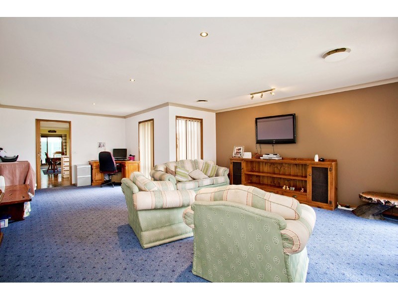 64 Fairbairn Drive, Corio VIC 3214