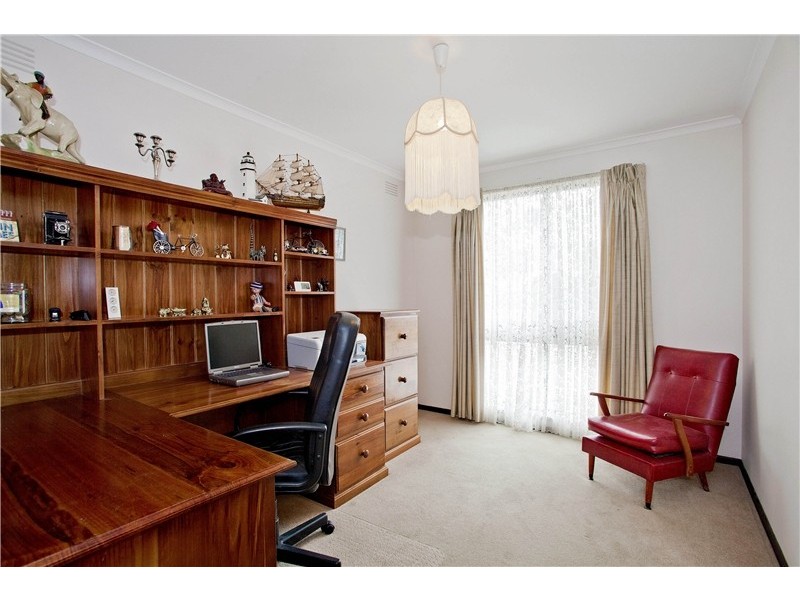 15 Edgerton Road, Lovely Banks VIC 3221