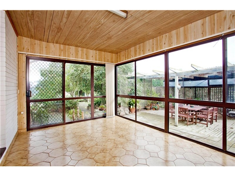 15 Edgerton Road, Lovely Banks VIC 3221