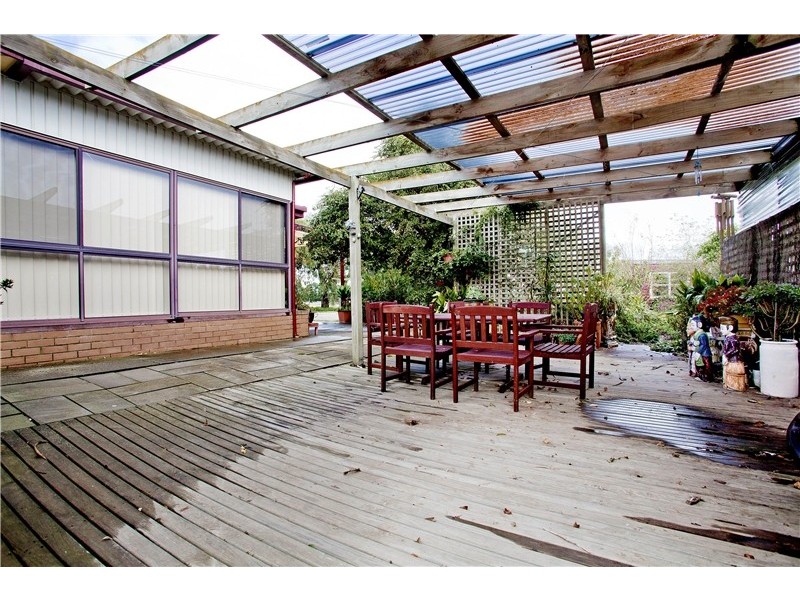 15 Edgerton Road, Lovely Banks VIC 3221