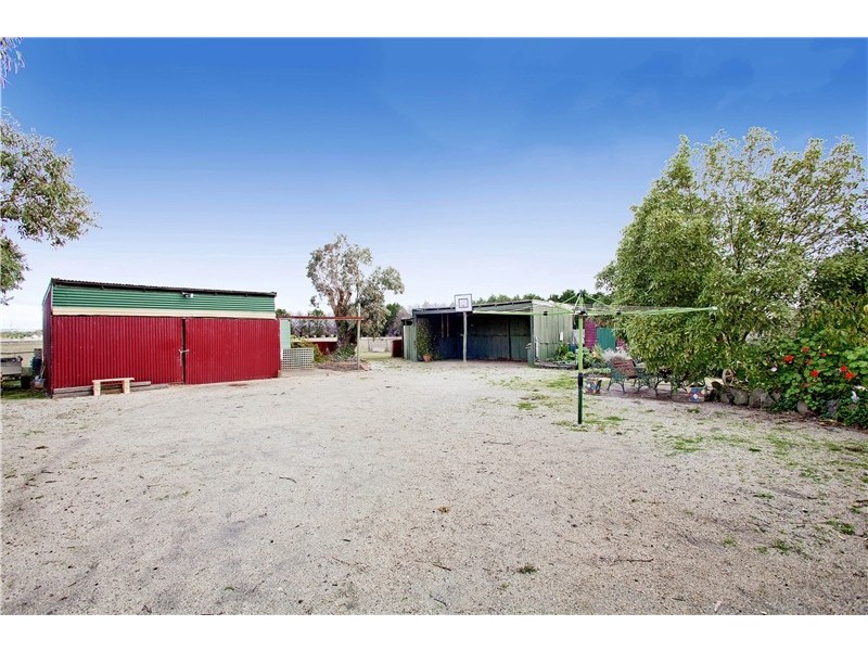 15 Edgerton Road, Lovely Banks VIC 3221