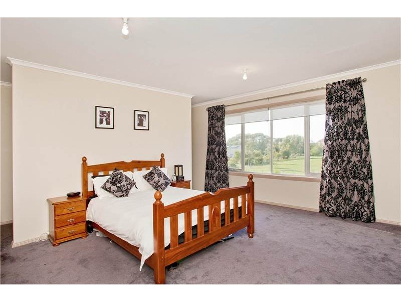 2-4 Austin Street, Lara VIC 3212