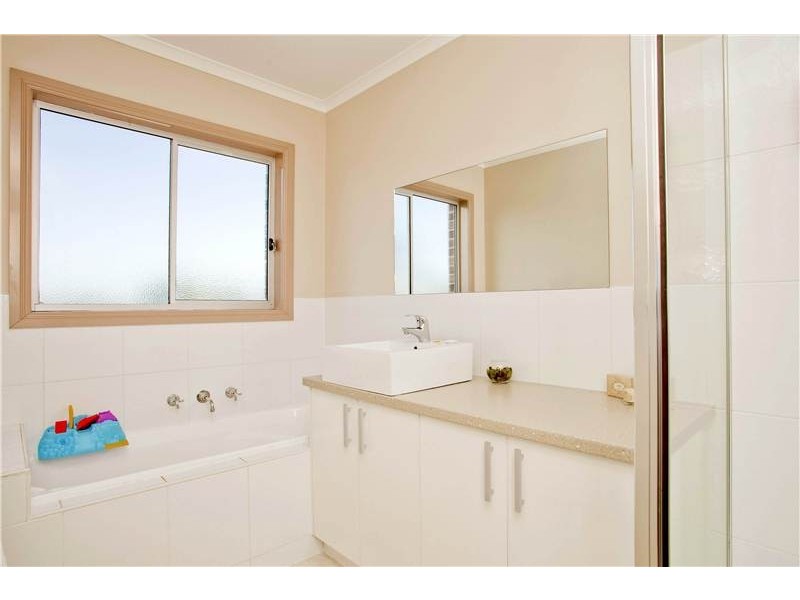 2-4 Austin Street, Lara VIC 3212