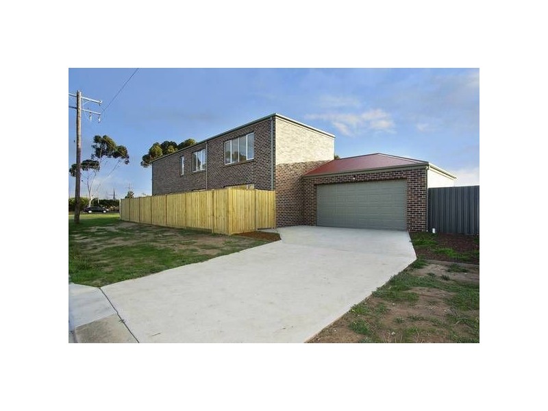 2-4 Austin Street, Lara VIC 3212