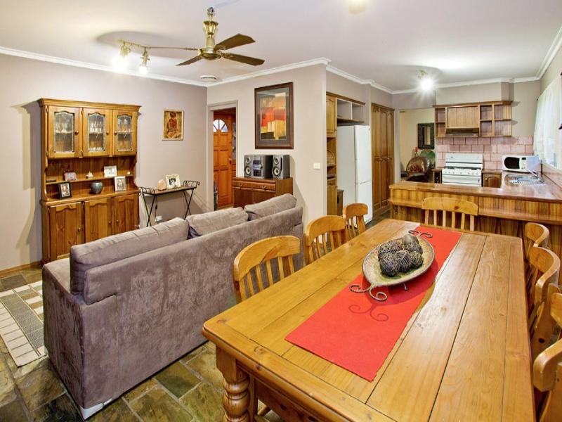 13 Rosemont Crescent, Bell Post Hill VIC 3215