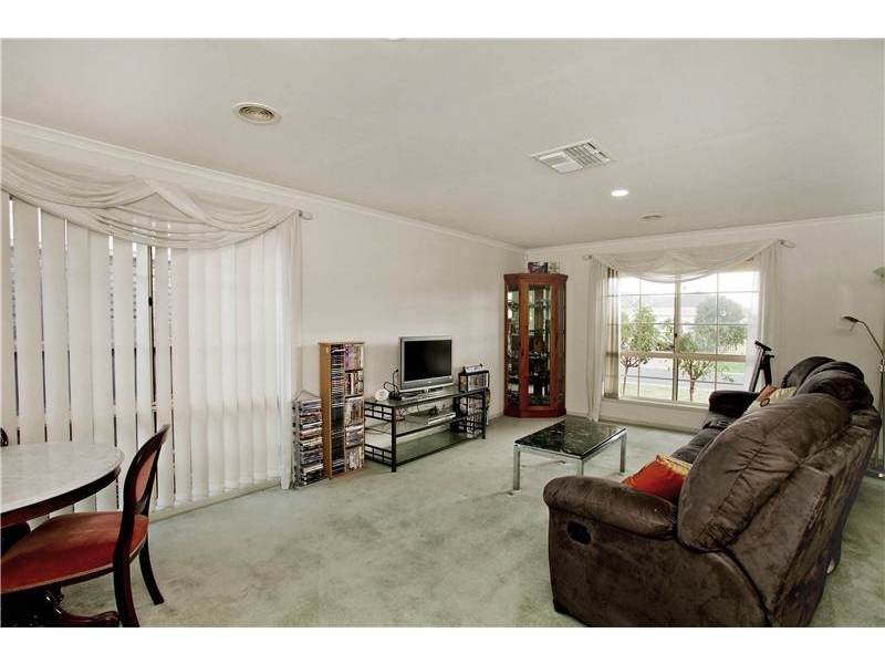22 Magpie Close, Lara VIC 3212