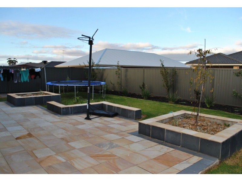 37 Nankeen Avenue, Lara VIC 3212