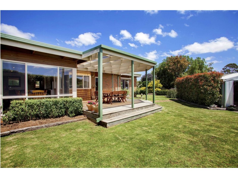 3 Goldfinch Grove, Lara VIC 3212