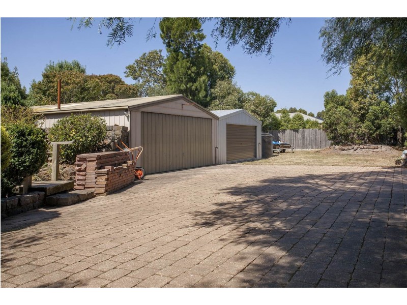 27 Rennie Street, Lara VIC 3212