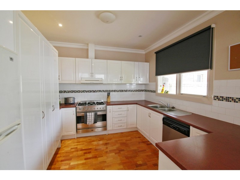 16 Weller Street, Geelong West VIC 3218