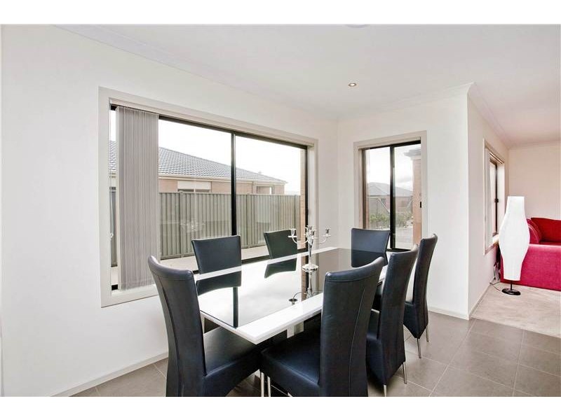 17 Melissa Drive, Lara VIC 3212