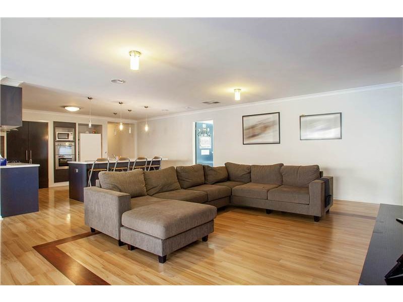 11 Nilaur Place, Lara VIC 3212