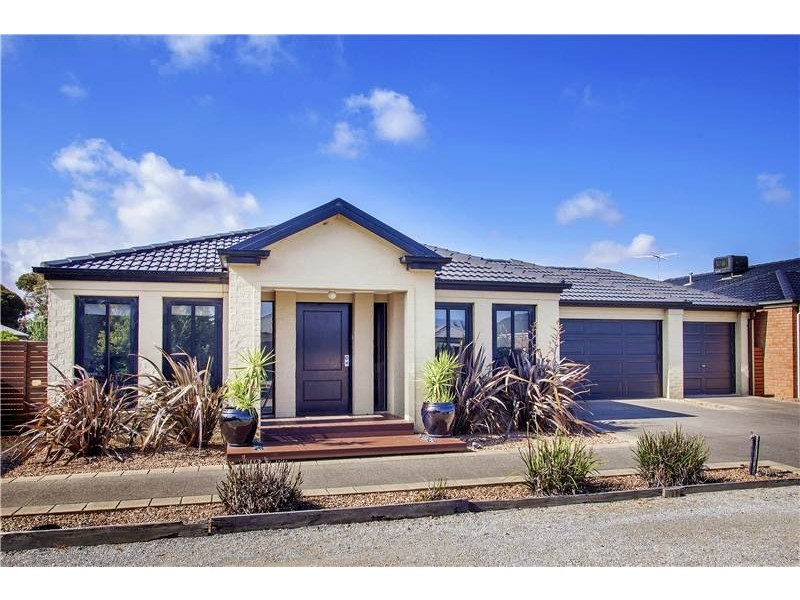 11 Nilaur Place, Lara VIC 3212