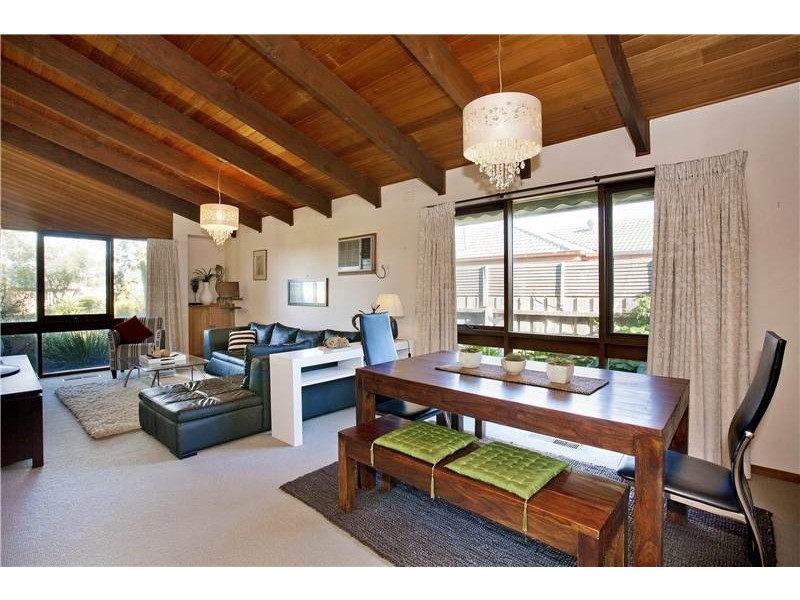 26 Smeaton Close, Lara VIC 3212