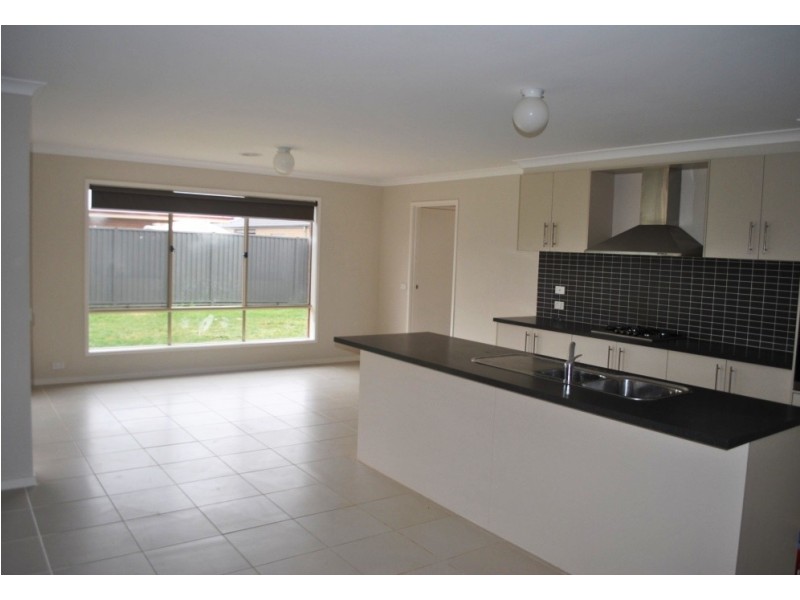 26 Springwater Drive, Lara VIC 3212