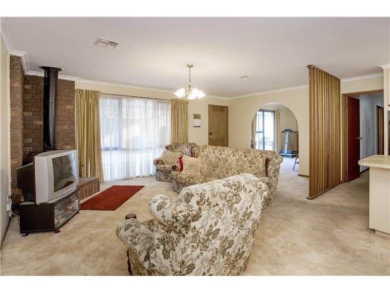 86 Smeaton Close, Lara VIC 3212