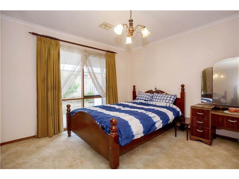 86 Smeaton Close, Lara VIC 3212