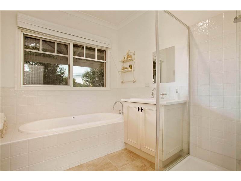 37 Thomas Road, Lara VIC 3212