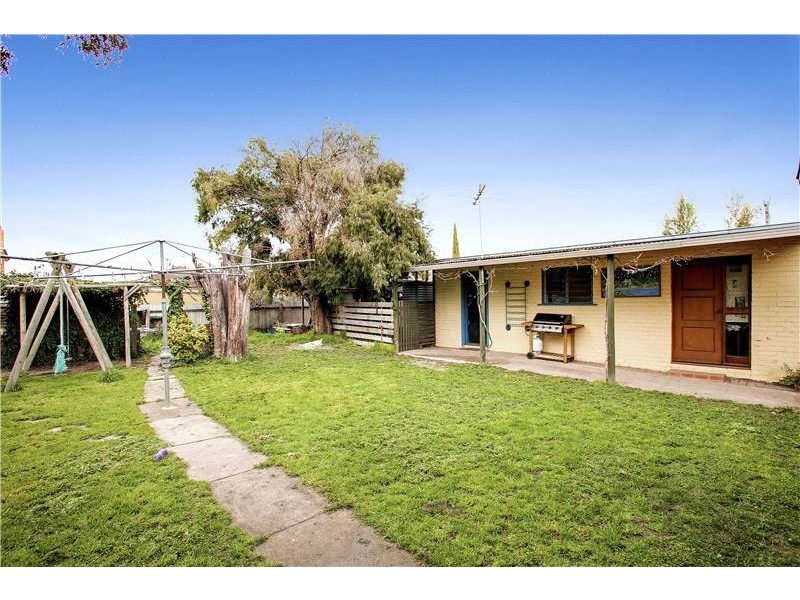44 Station Lake Road, Lara VIC 3212