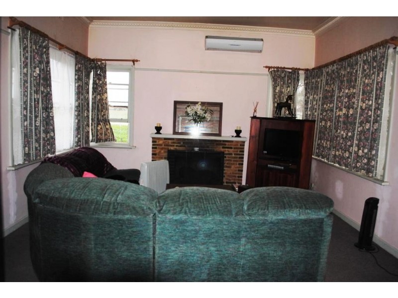 135 You Yangs Road, Little River VIC 3211
