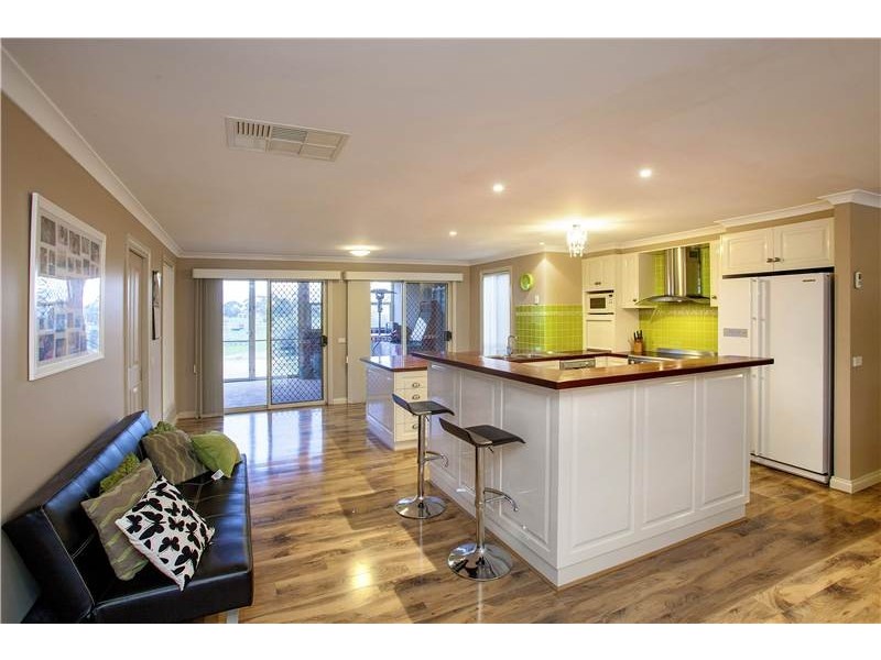 40 Kiddle Drive, Lara VIC 3212