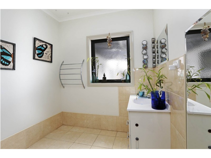 99 McClelland Avenue, Lara VIC 3212