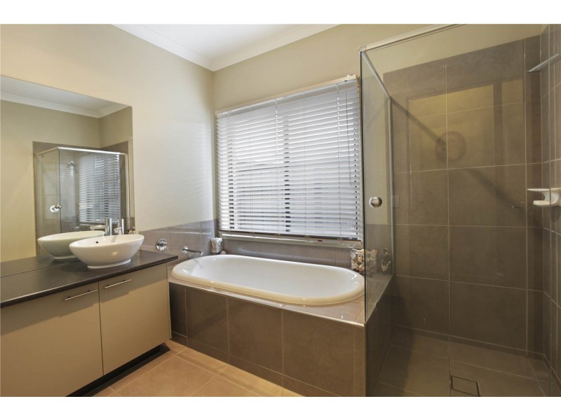 14 Bella Julia Place, Lara VIC 3212