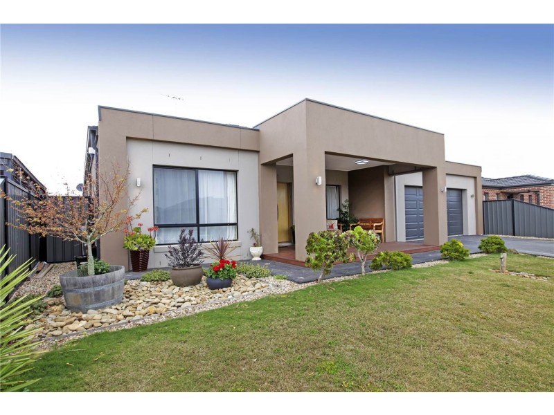 14 Bella Julia Place, Lara VIC 3212