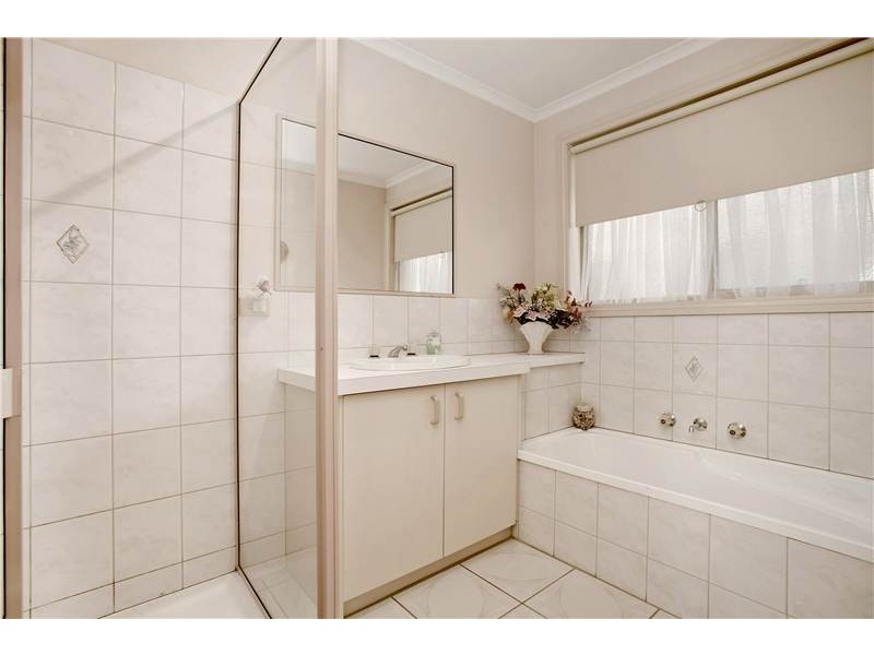 2/84 Forest Road South, Lara VIC 3212