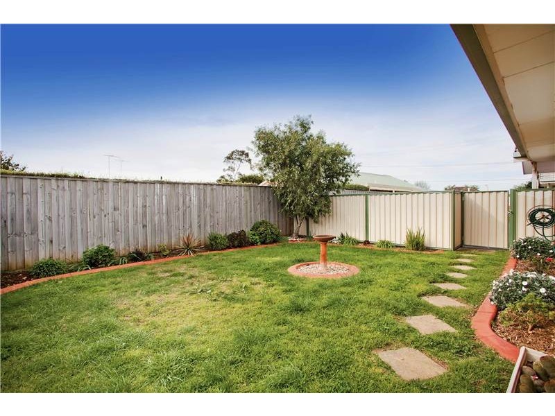 2/84 Forest Road South, Lara VIC 3212