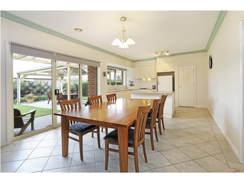 24 Magpie Close, Lara VIC 3212