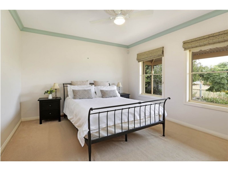 24 Magpie Close, Lara VIC 3212