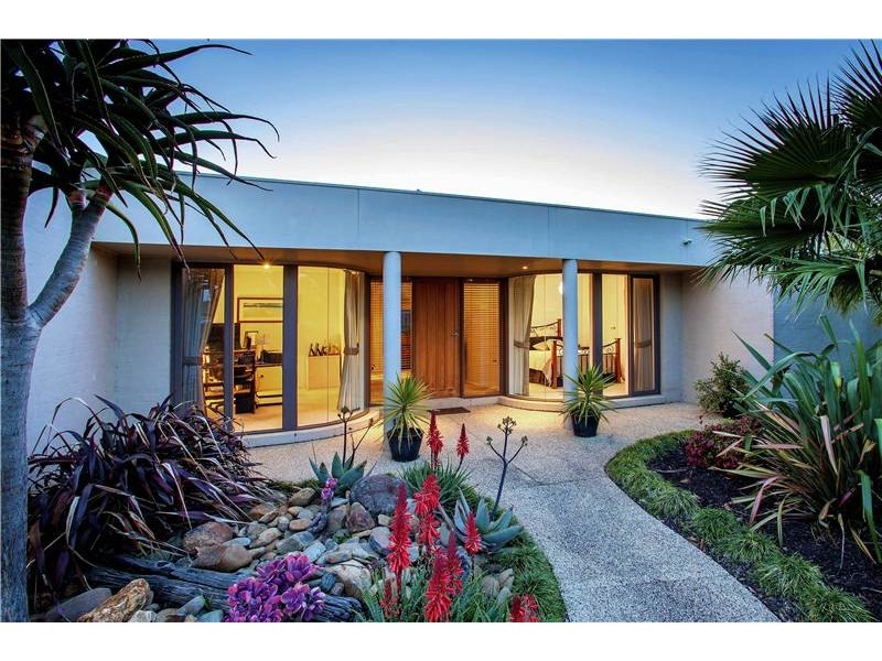 8 Veedale Court, Lara VIC 3212