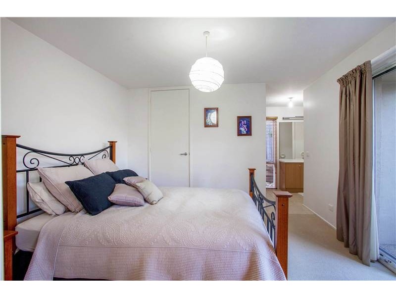 8 Veedale Court, Lara VIC 3212