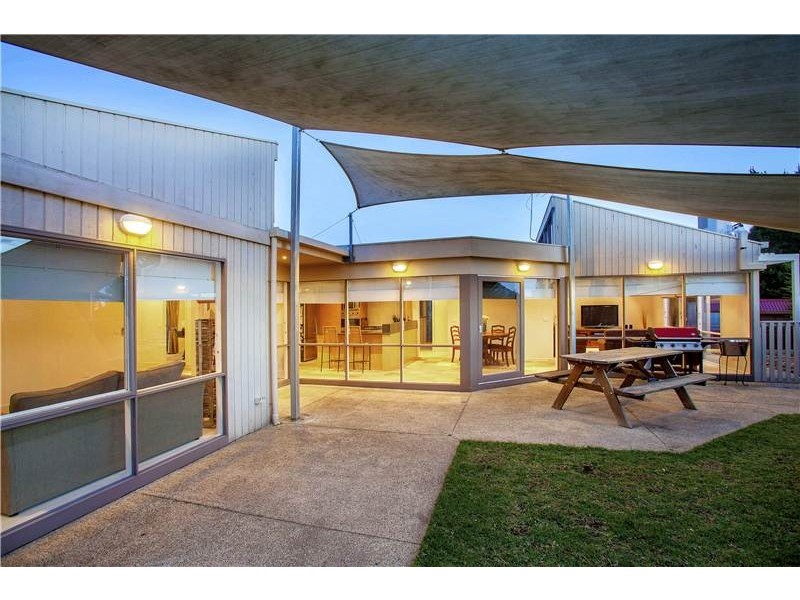 8 Veedale Court, Lara VIC 3212