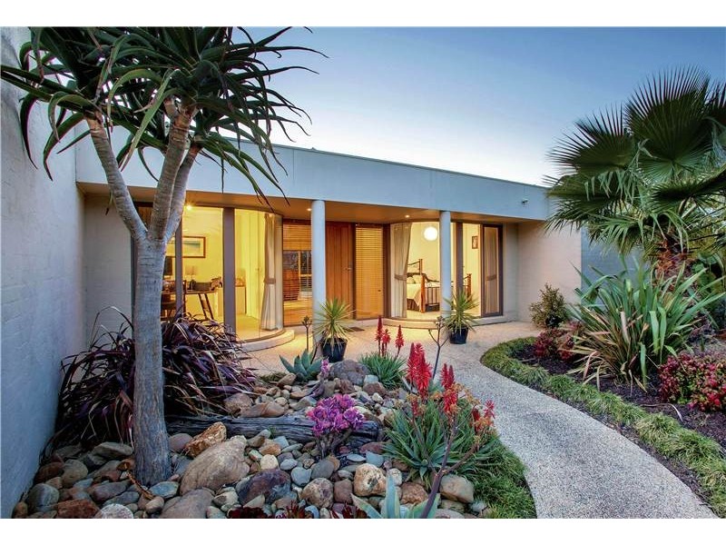 8 Veedale Court, Lara VIC 3212