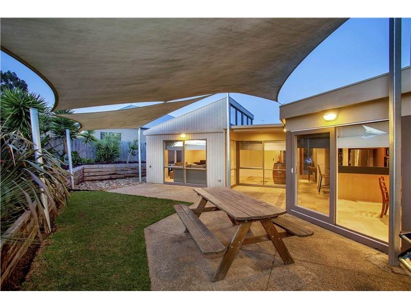 8 Veedale Court, Lara VIC 3212