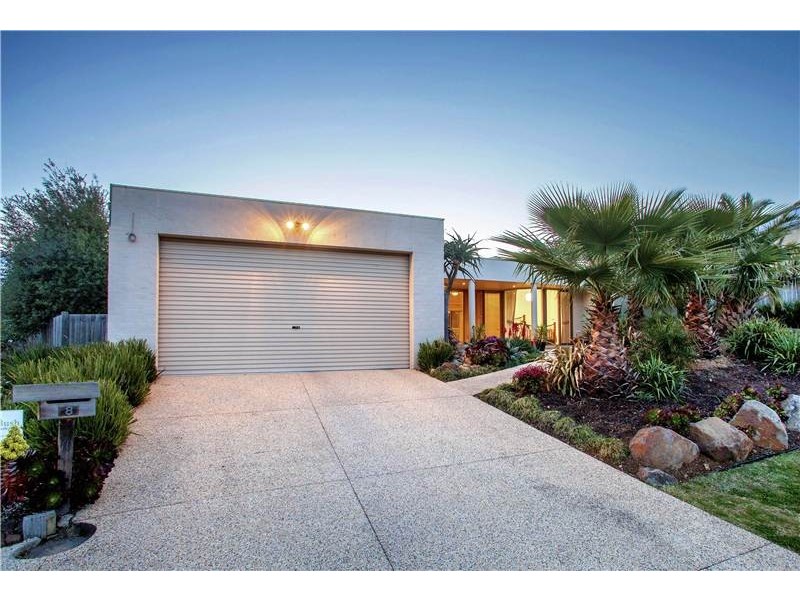 8 Veedale Court, Lara VIC 3212