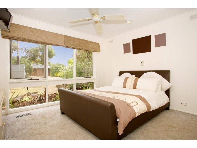 24 Sheeran Crescent, Lara VIC 3212