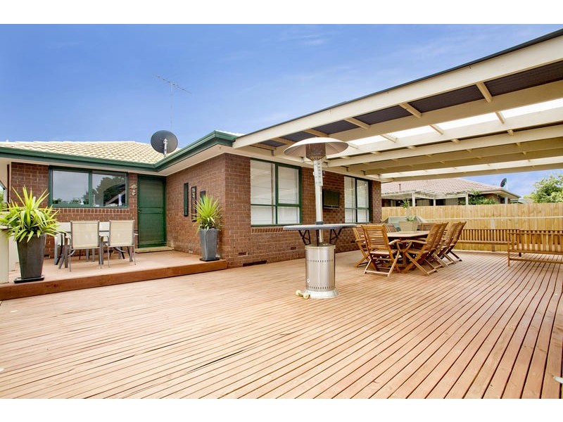 24 Sheeran Crescent, Lara VIC 3212