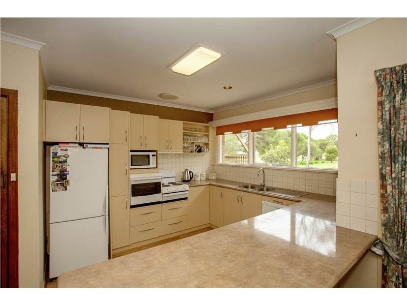 110 Lovely Banks Road, Lovely Banks VIC 3221