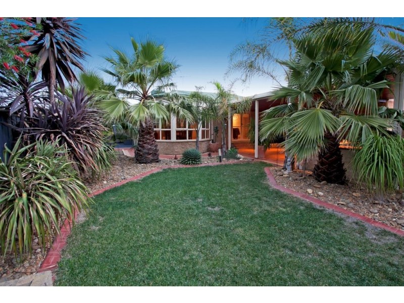 6 Marconi Place, Lara VIC 3212