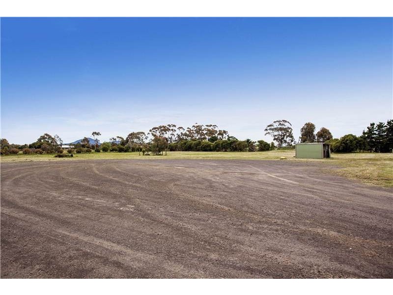 65 Old Melbourne Road, Lara VIC 3212