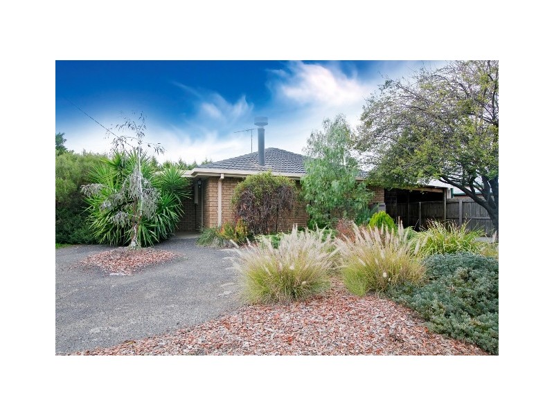 6 Beverley Crescent, Lara VIC 3212